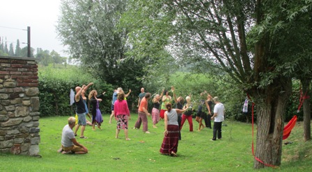 2015-dansen-in-de-tuin